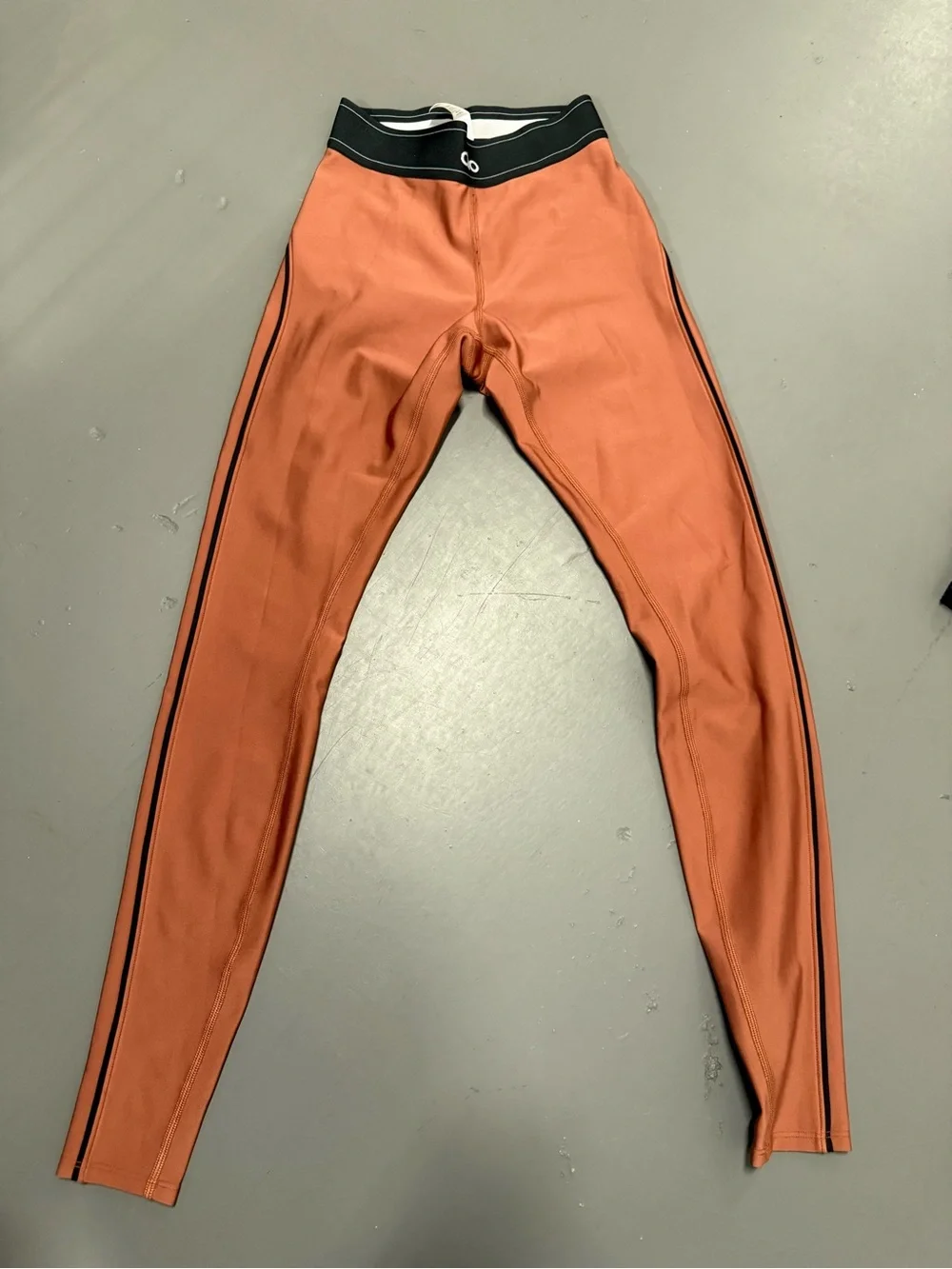 ALO Yoga Women's Rust Orange Leggings and Sports Bra Set